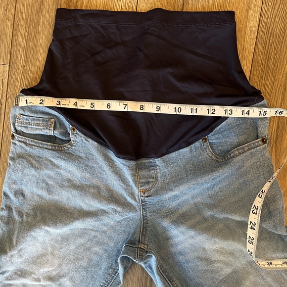 Great Expectations Maternity Light Wash Jeans Over the Belly Band SZ Small (4/6) - Picture 9 of 9